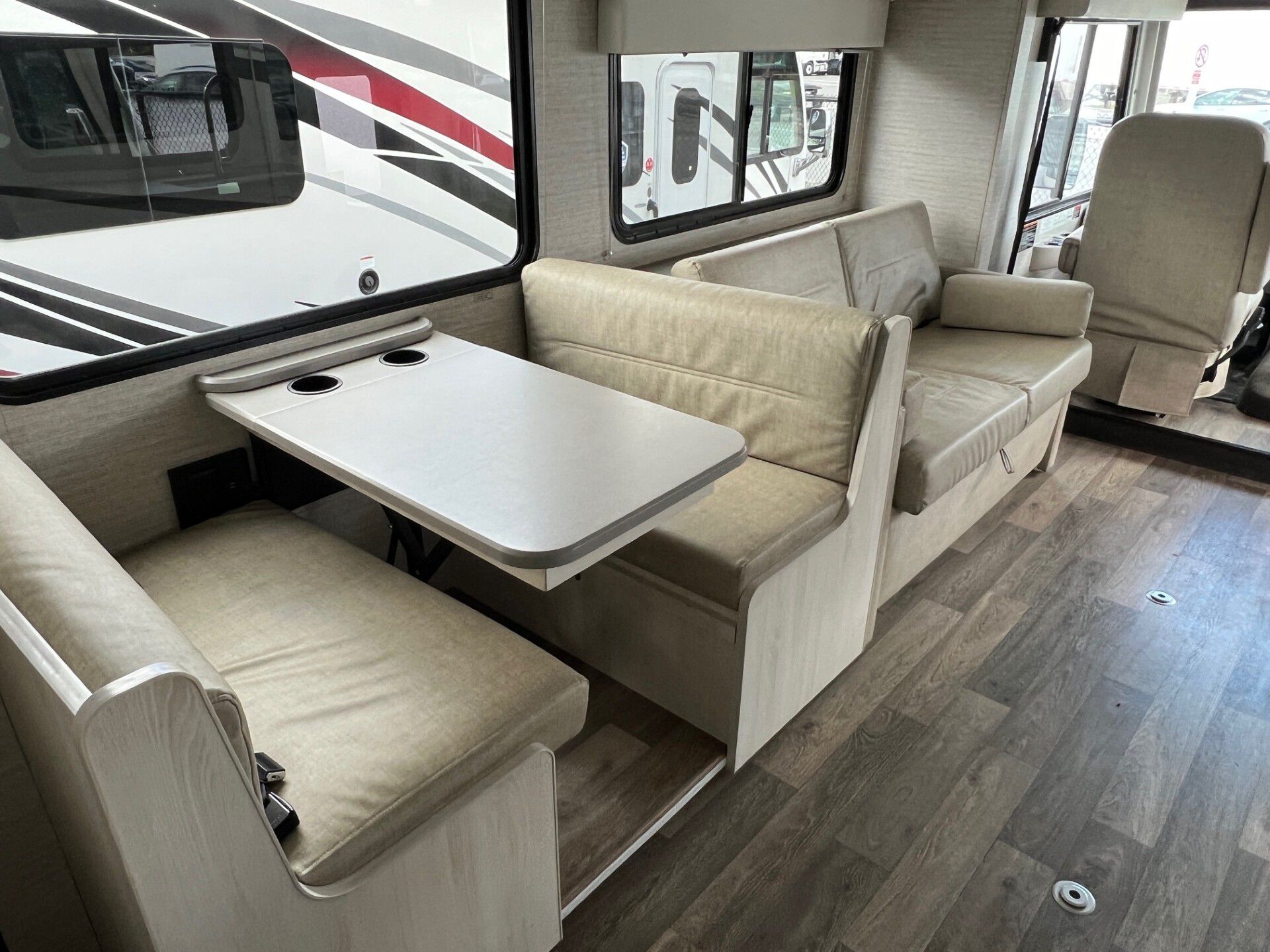 2020 WINNEBAGO INTENT 30R*19, , hi-res image number 9